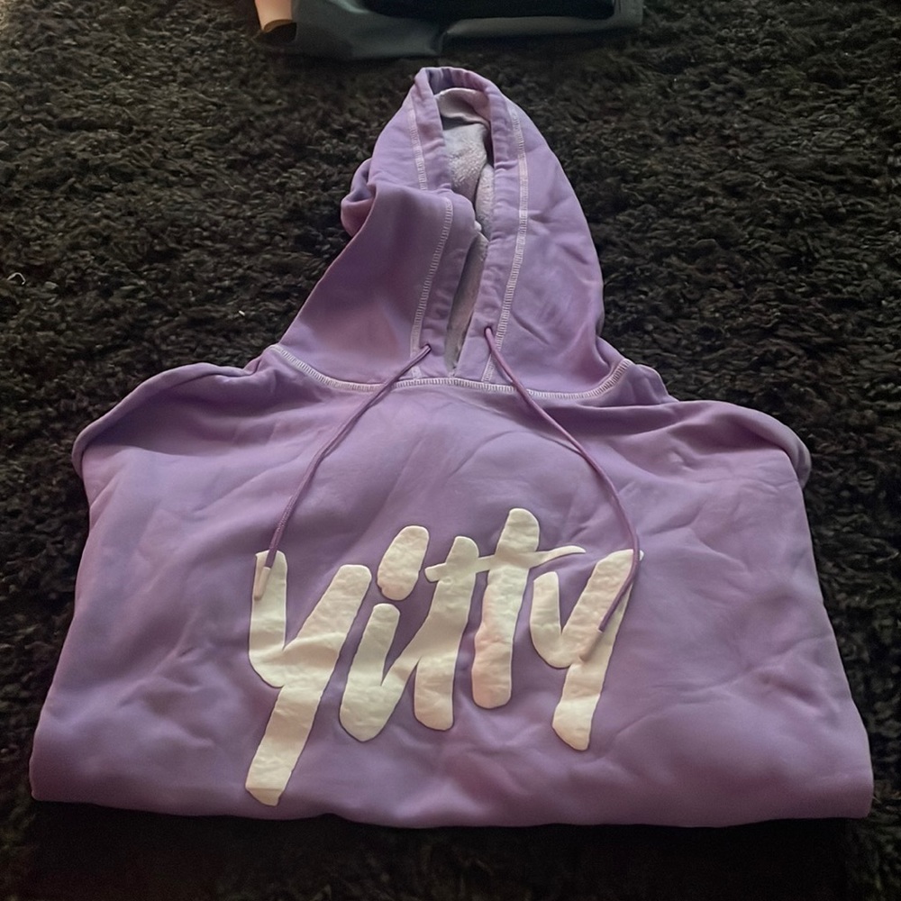 Yitty Cropped Hoodie